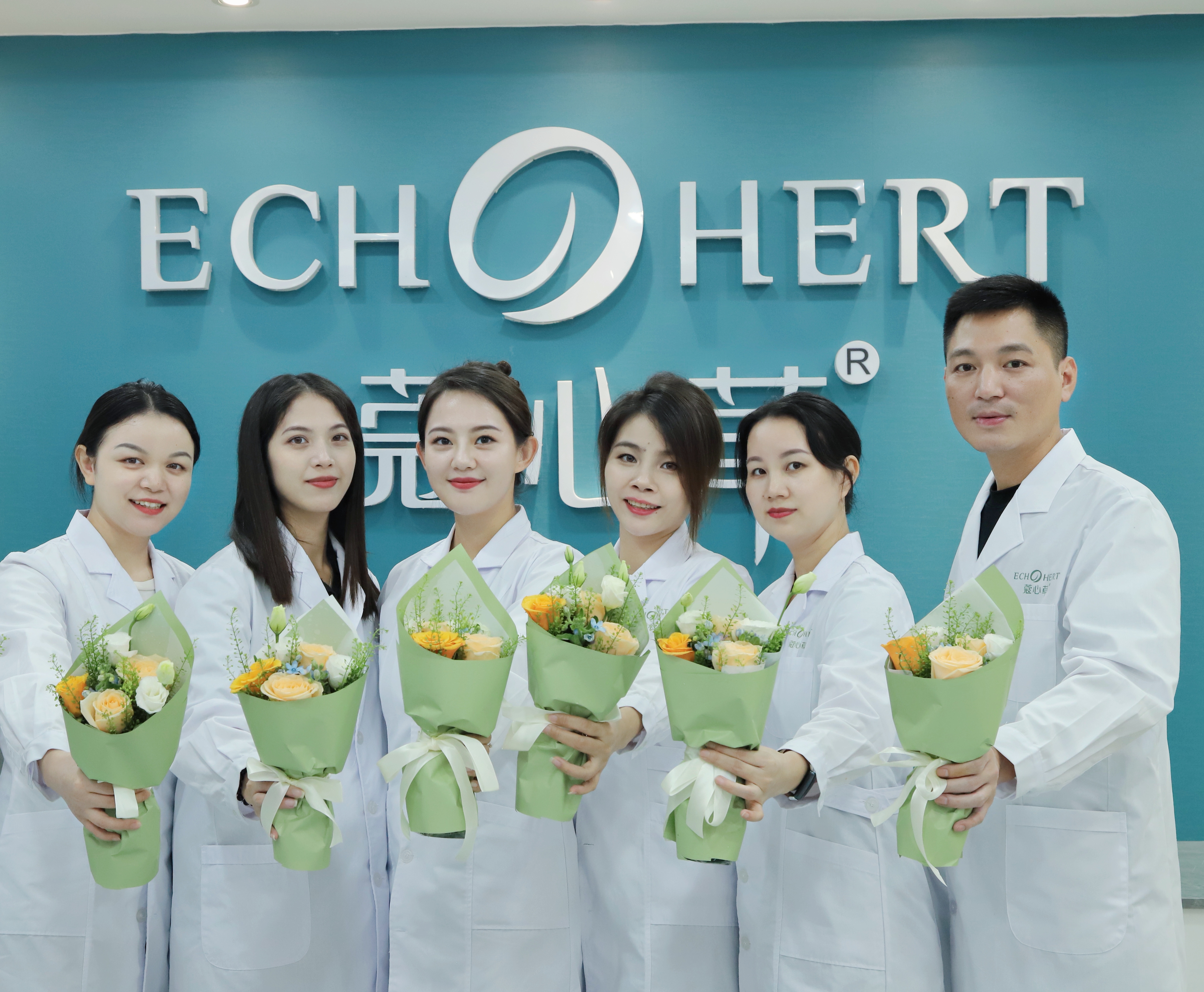 现代化办公环境，团队协作场景